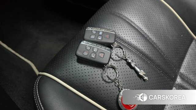 Jaguar All New XJ id 4643037 из Кореи 8