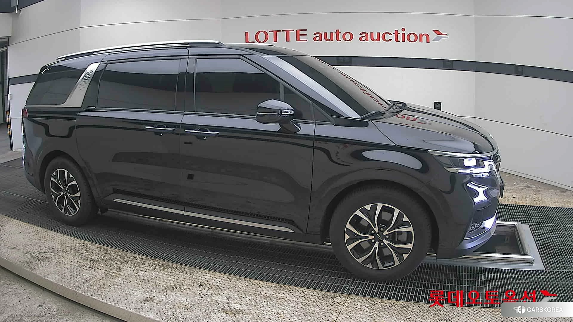 Kia Carnival id 3882086 из Кореи 8