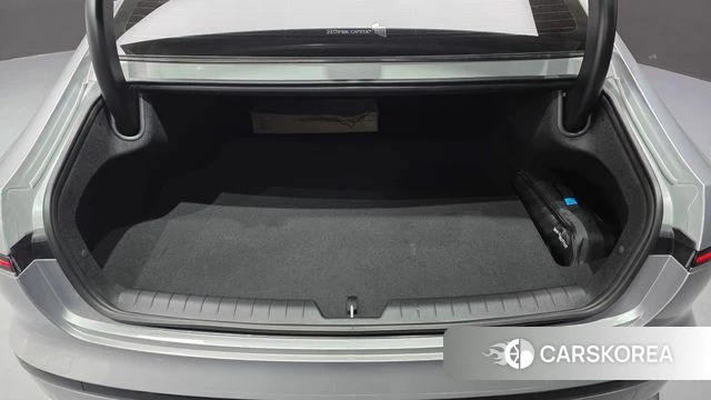 Hyundai Grandeur (GN7) id 4201054 из Кореи 8