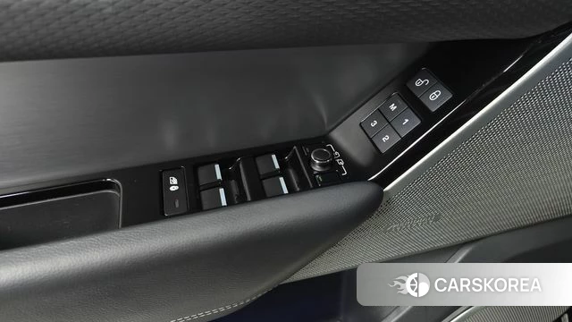 Land Rover Range Rover Velar id 4594329 из Кореи 8