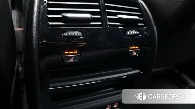 BMW 5 Series (G30) id 3639611 из Кореи 8