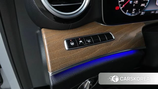 Mercedes-Benz E-Class W213 id 3911357 из Кореи 8