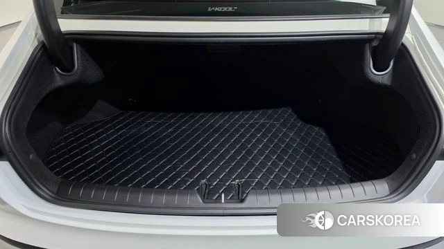Hyundai Grandeur Hybrid (GN7) id 4898069 из Кореи 8