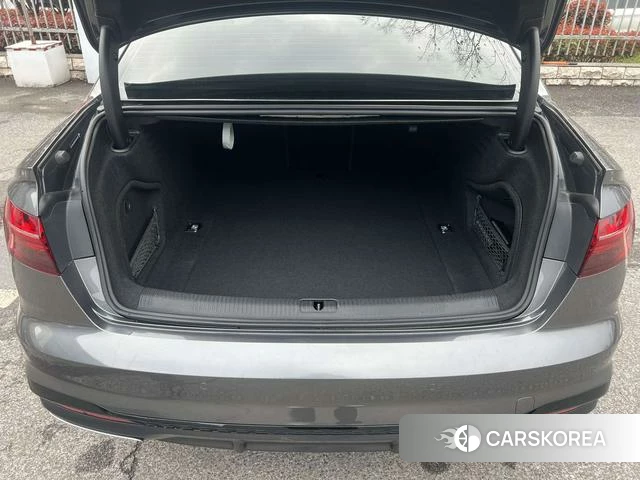 Audi A4L id 4182586 из Китая 8