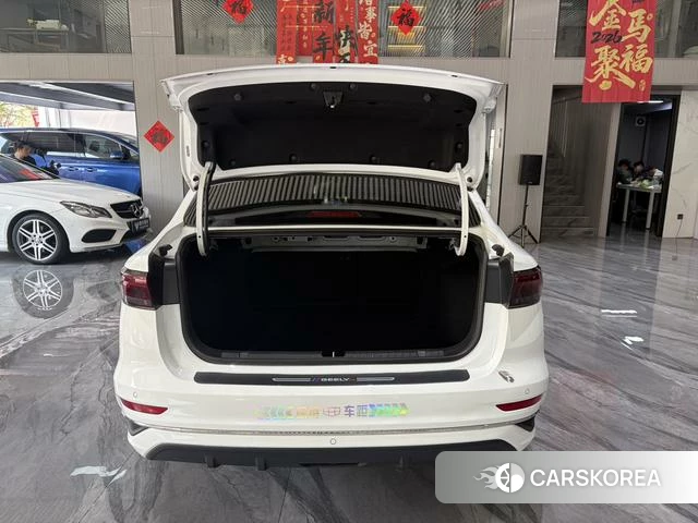 Geely Automobile Emgrand id 4221221 из Китая 8