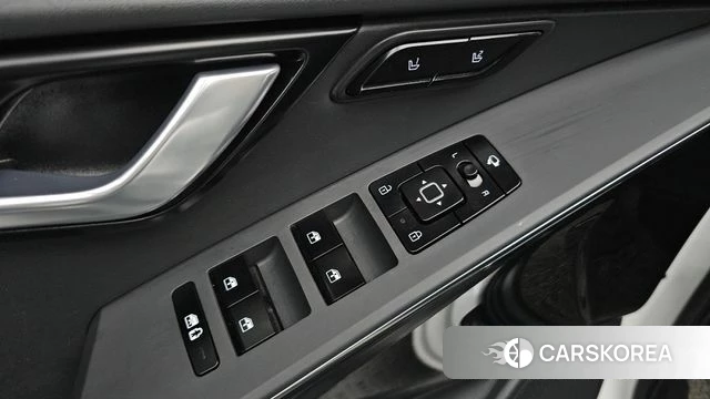 Kia Di Ol Nu Niro id 4721075 из Кореи 8