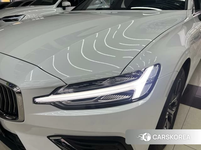 Volvo S60 id 3920828 из Китая 8