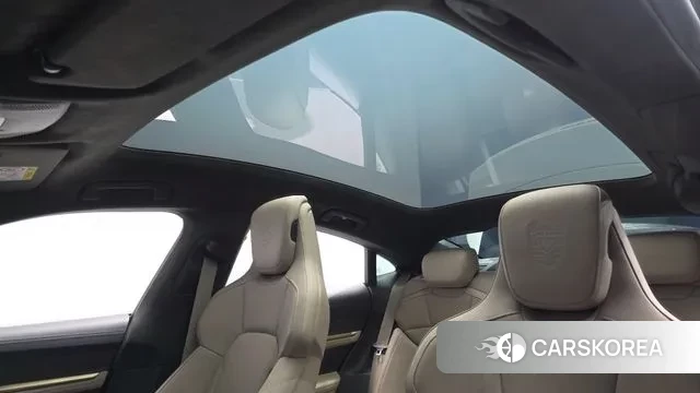 Porsche Taycan id 3533828 из Кореи 8