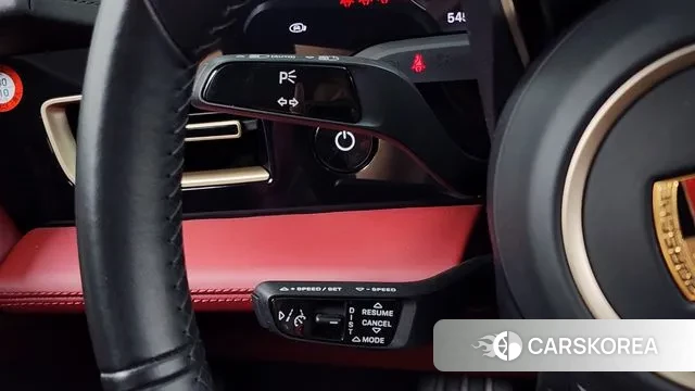 Porsche Taycan id 3043023 из Кореи 8