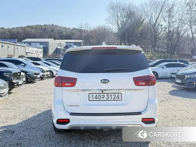 Kia The New Carnival id 3608136 из Кореи 8