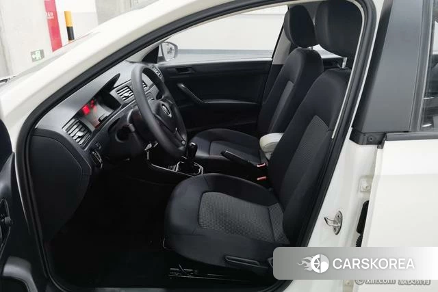 Volkswagen Santana id 4279256 из Китая 8