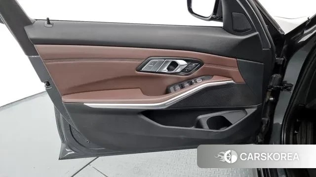 BMW 3 Series (G20) id 2975077 из Кореи 8