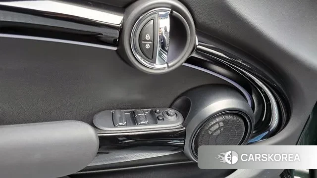 Mini Cooper S Convertible id 3614824 из Кореи 8