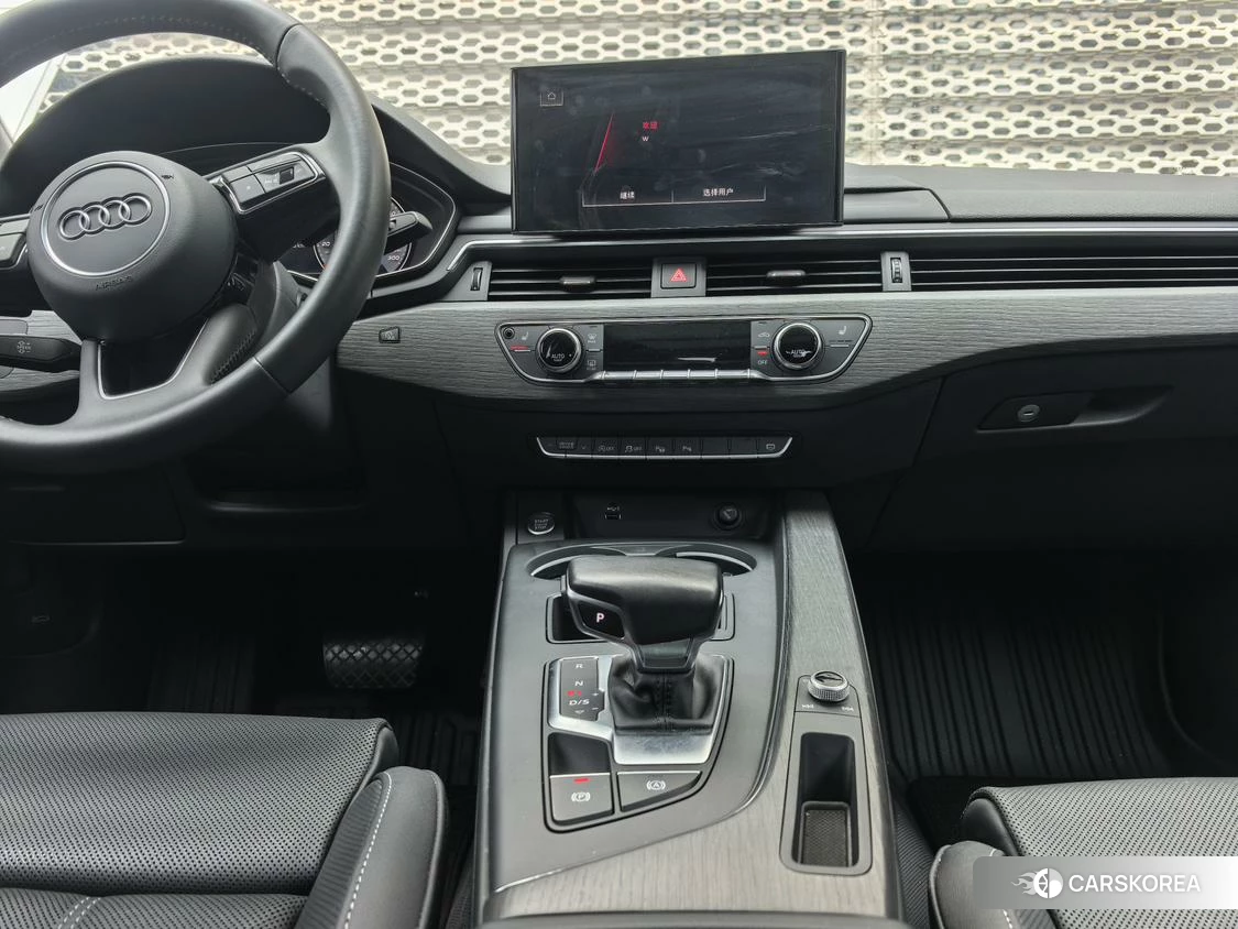 Audi A4L id 4452708 из Китая 8