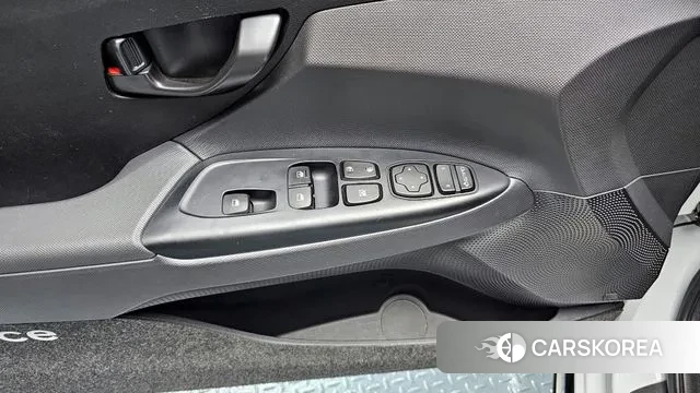 Hyundai Veloster (JS) id 3788984 из Кореи 8