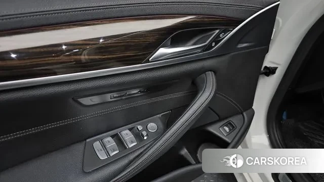 BMW 5 Series (G30) id 3616211 из Кореи 8