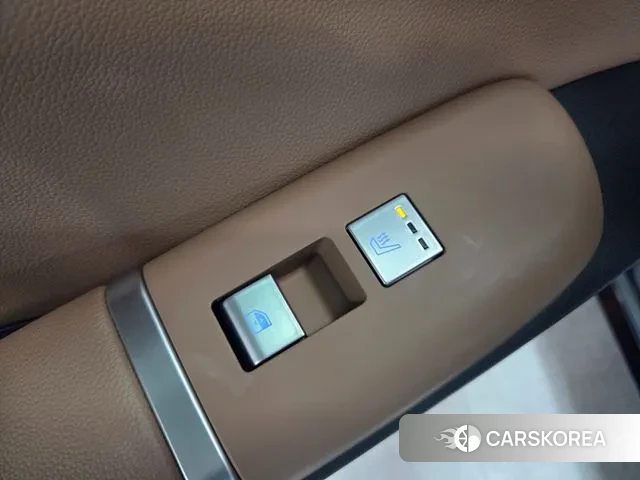 Hyundai Grandeur (GN7) id 3393831 из Кореи 8