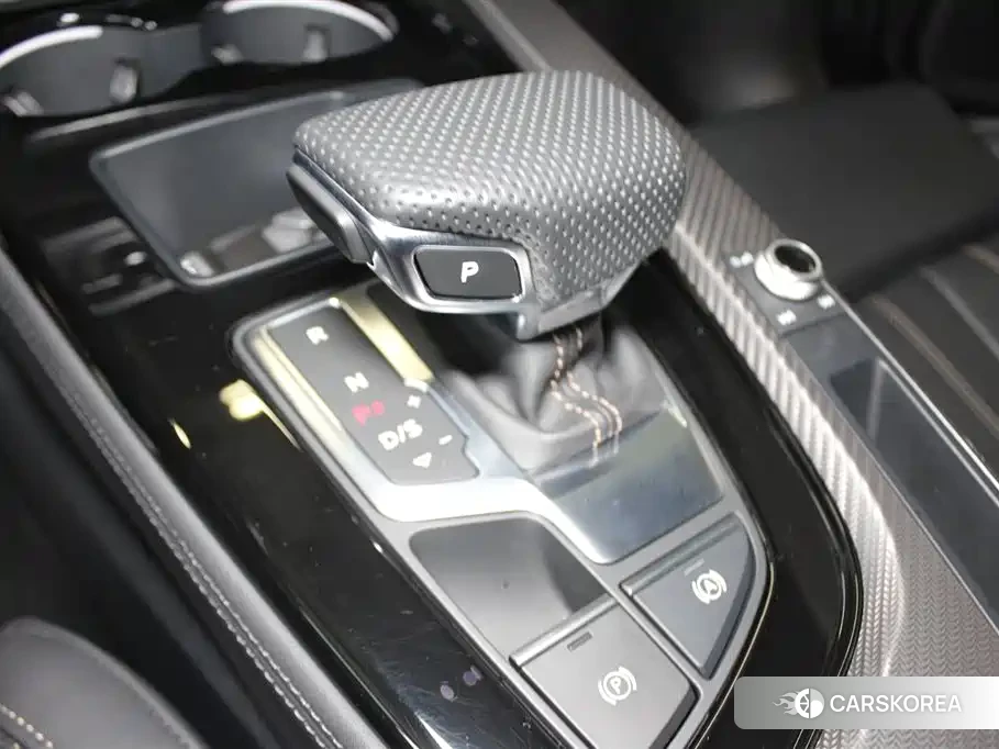 Audi A4L id 4629010 из Китая 8