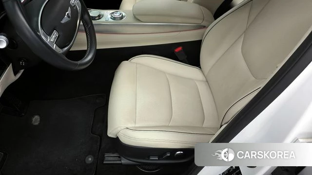 Genesis GV70 id 4250004 из Кореи 8