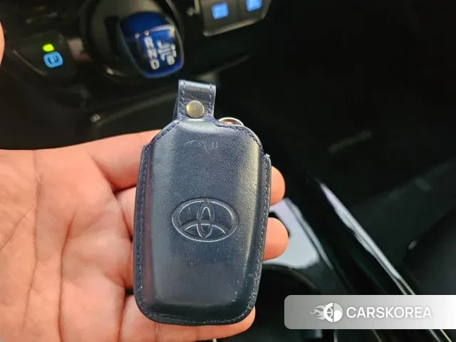 Toyota Prius 4th Generation id 3468037 из Кореи 8