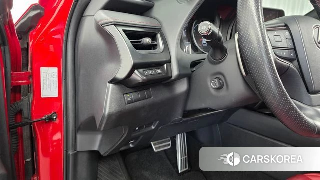 Lexus UX250h id 4446029 из Кореи 8