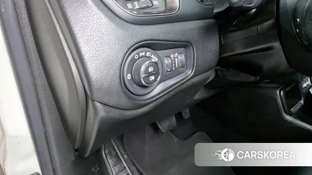 Jeep Renegade id 3343839 из Кореи 8