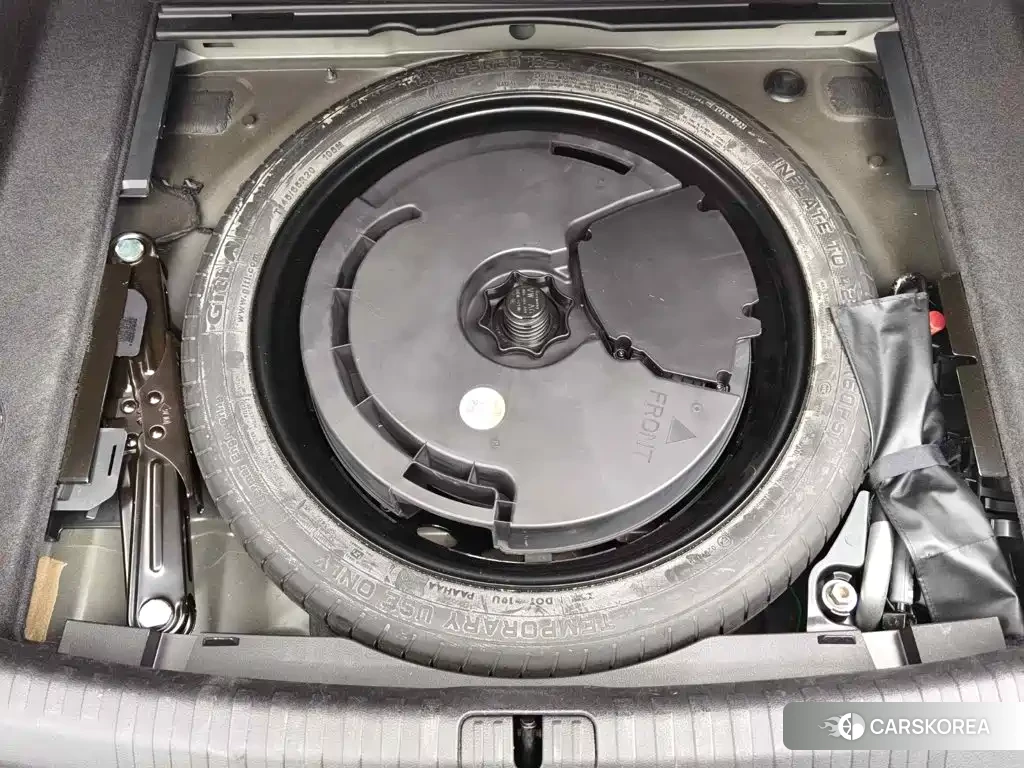 Audi A6L id 4644583 из Китая 8