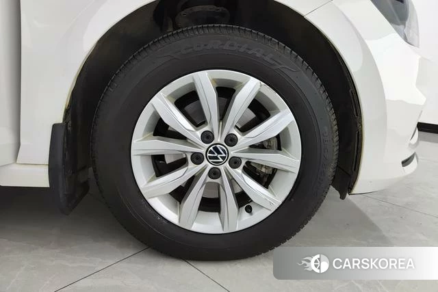 Volkswagen Polo id 3913863 из Китая 8