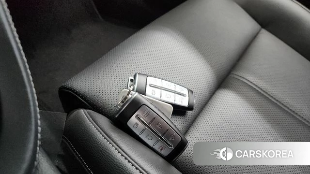 Genesis The New G70 id 4500500 из Кореи 8