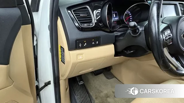 Kia All New Carnival id 3754757 из Кореи 8