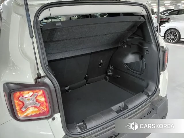 Jeep Renegade id 3037664 из Кореи 8