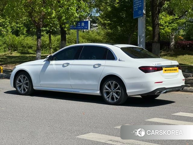 Mercedes-Benz E-class id 4299601 из Китая 8