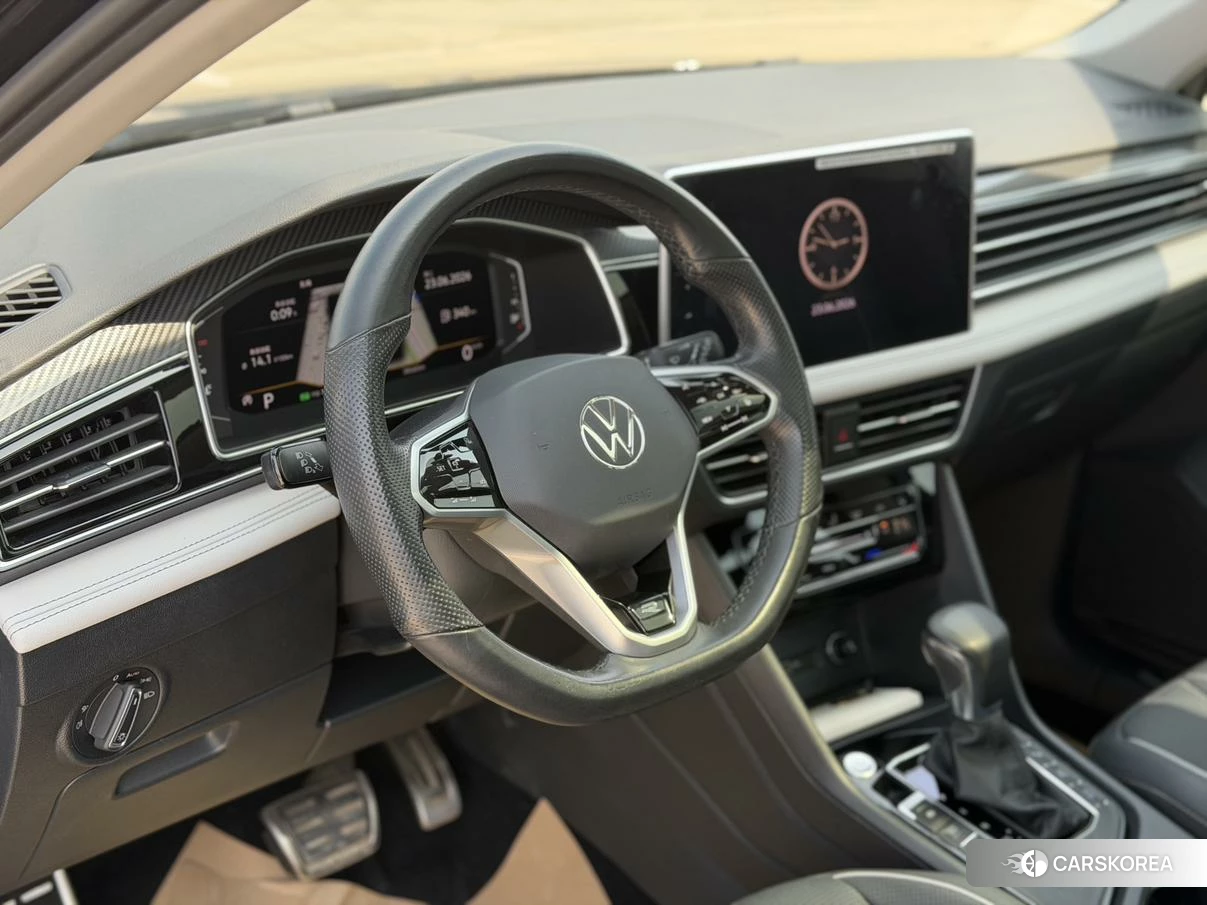 Volkswagen Tiguan L id 4510693 из Китая 8