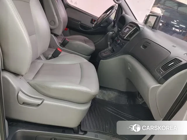 Hyundai The New Grand Starex id 3434835 из Кореи 8