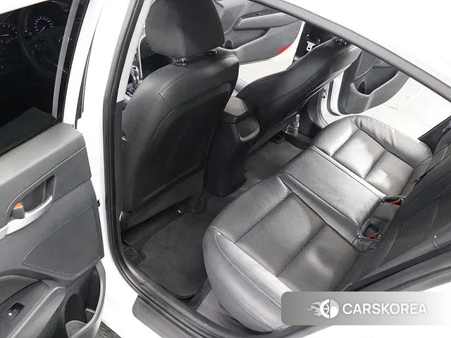 Hyundai The New Avante AD id 3583233 из Кореи 8