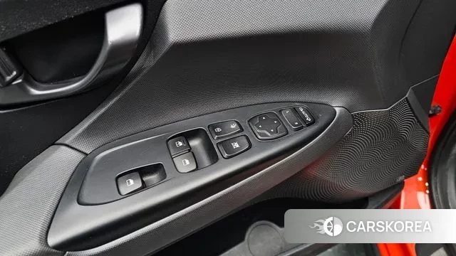 Hyundai Veloster (JS) id 3362931 из Кореи 8