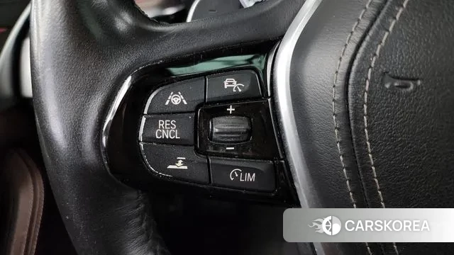 BMW 5 Series (G30) id 3474786 из Кореи 8