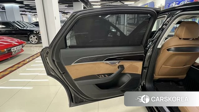 Audi A8 id 4259413 из Китая 8