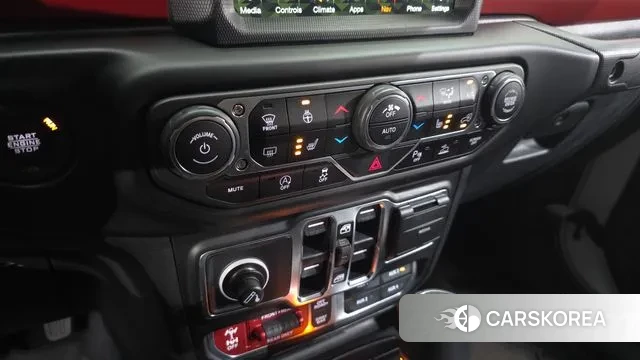 Jeep Gladiator (JT) id 3311409 из Кореи 8