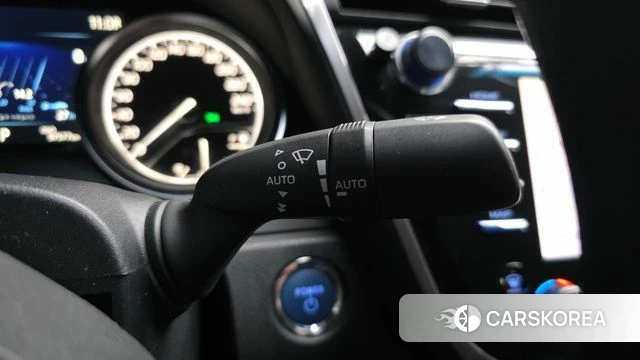 Toyota Camry (XV70) id 3942696 из Кореи 8