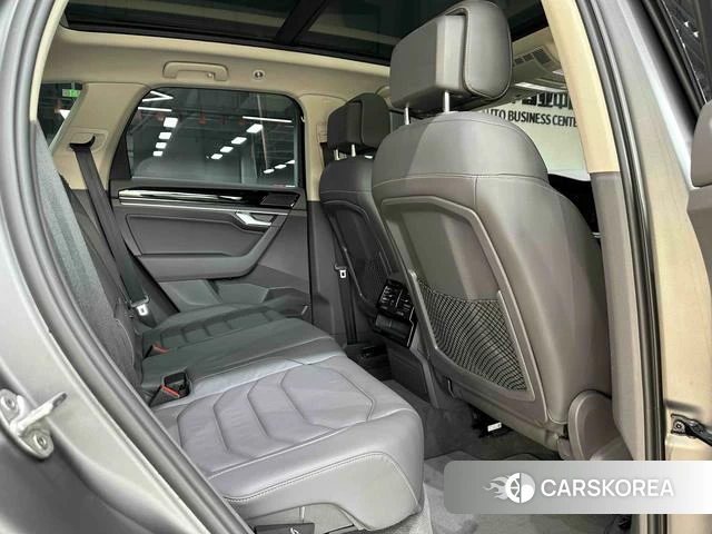Volkswagen Touareg id 4300114 из Китая 8