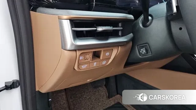 Hyundai Grandeur Hybrid (GN7) id 3196026 из Кореи 8