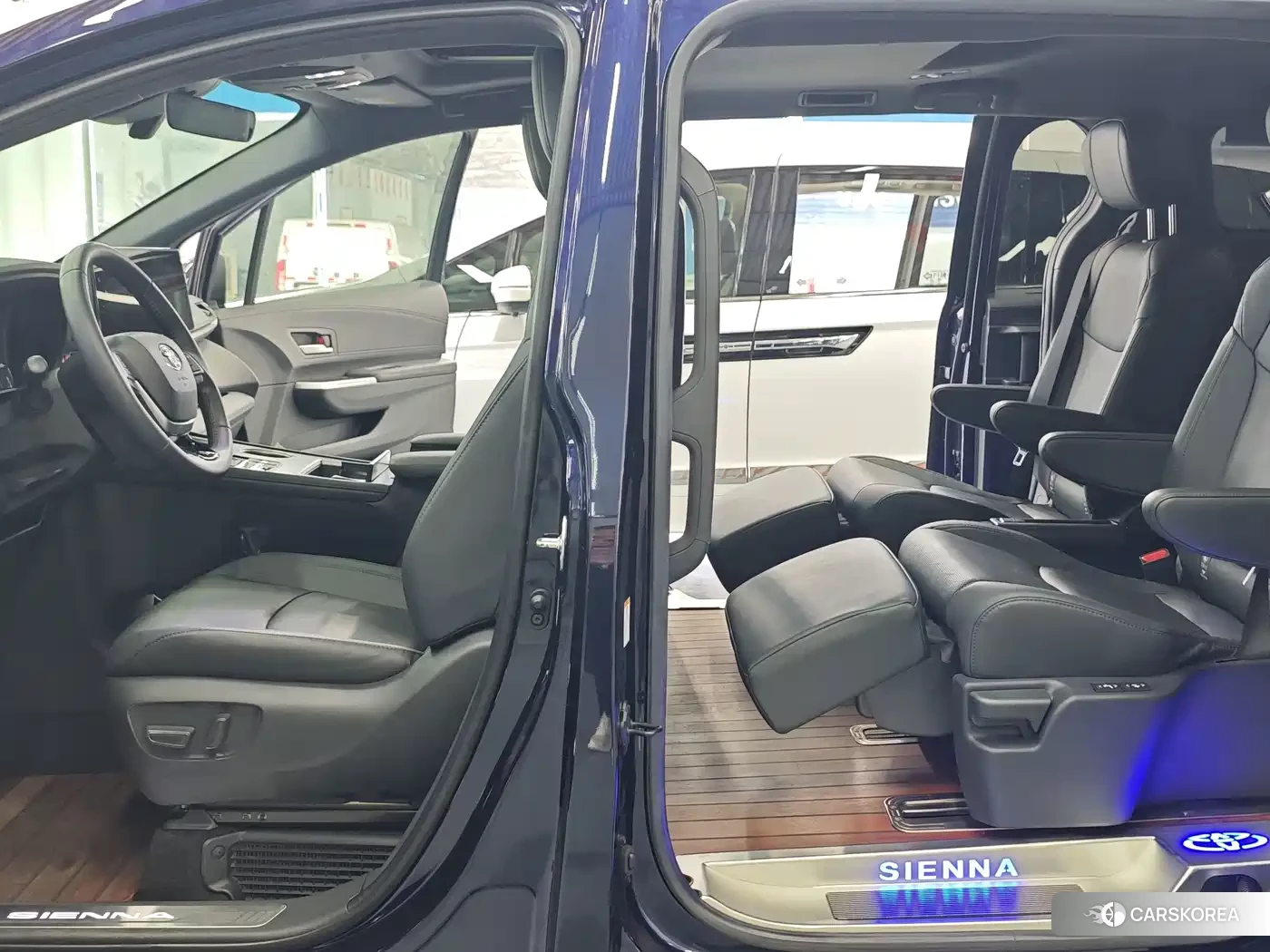 Toyota Sienna id 4617096 из Китая 8