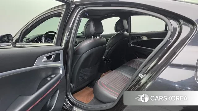 Genesis G70 id 3698784 из Кореи 8