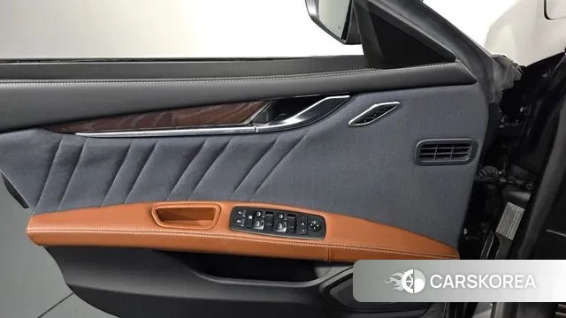 Maserati Ghibli id 3055141 из Кореи 8