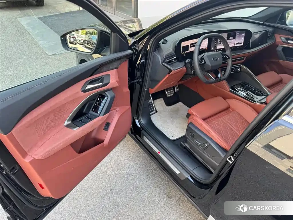 Audi Q5L id 4546231 из Китая 8