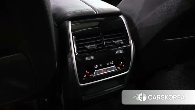 BMW X6 (G06) id 2998786 из Кореи 8