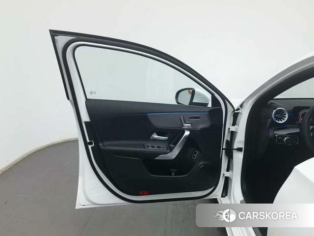 Mercedes-Benz Class A id 4210260 из Китая 8