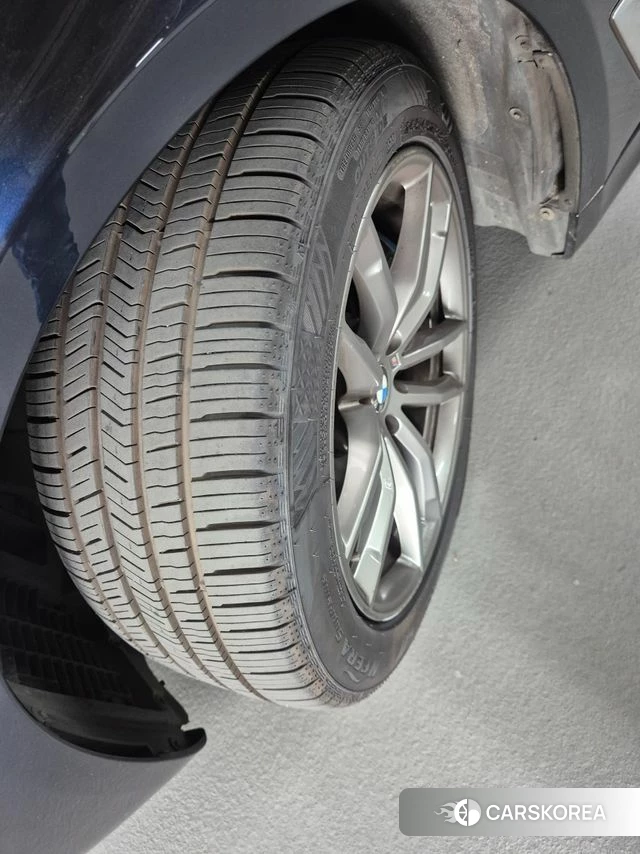 BMW 5 Series (G30) id 4363547 из Кореи 8