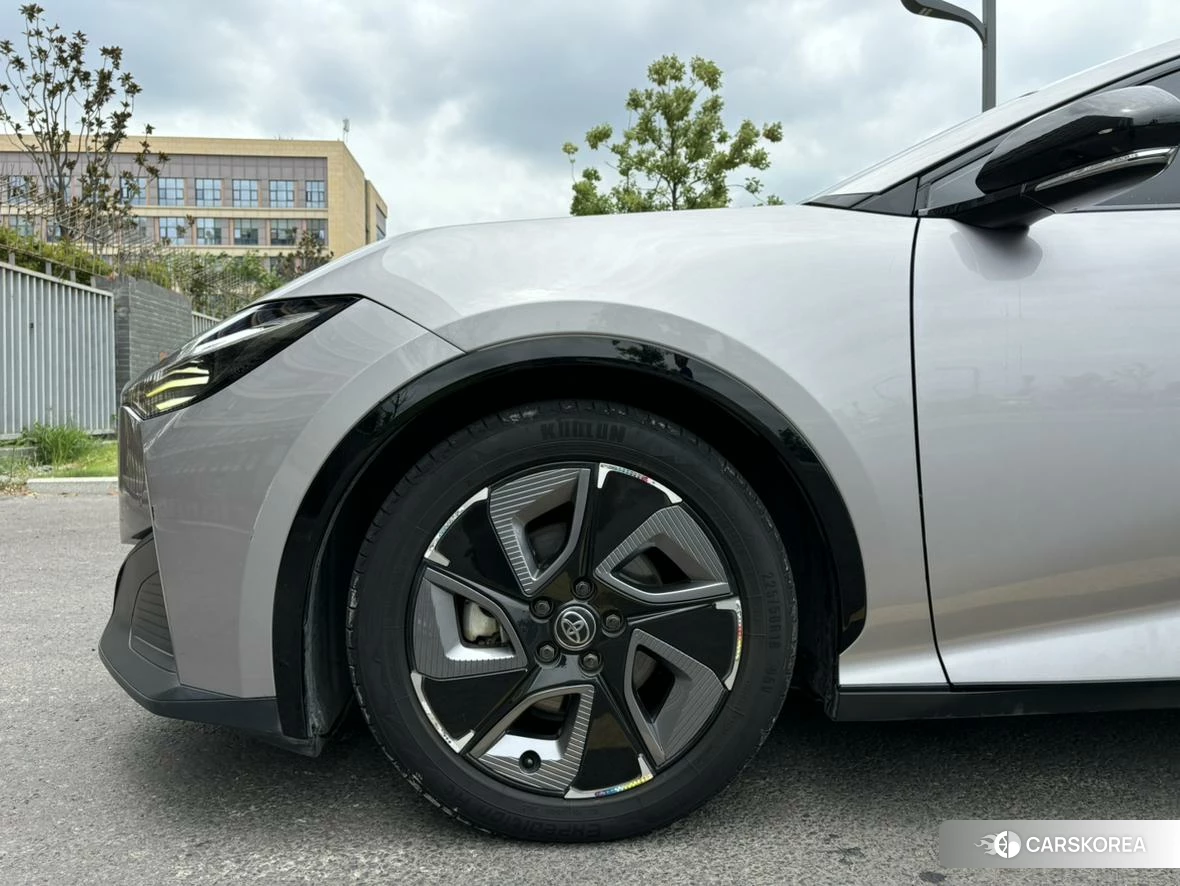 Toyota bZ3 id 4498758 из Китая 8